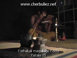 légende: Kathakali maquillage Kochi Kerala 05
qualityCode=raw
sizeCode=half

Données de l'image originale:
Taille originale: 130719 bytes
Heure de prise de vue: 2002:02:23 13:54:16
Largeur: 640
Hauteur: 480

